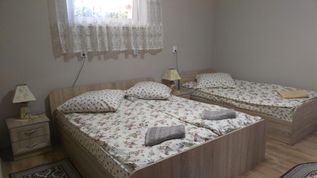 Apartments I & I Берегово